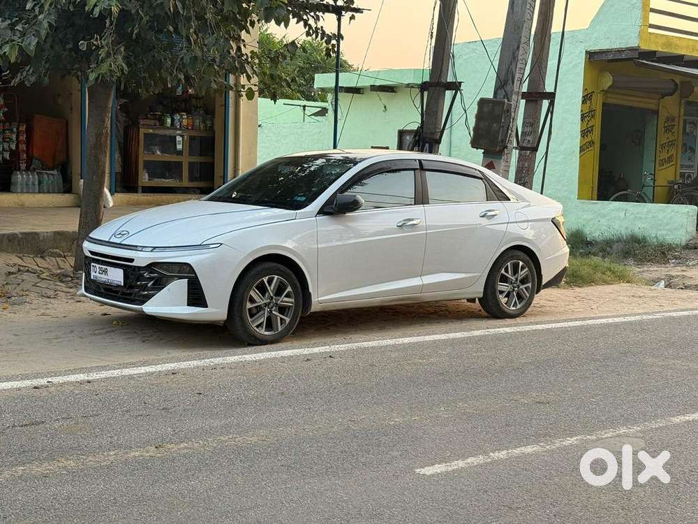 Hyundai Verna 2023 Petrol Well Maintained