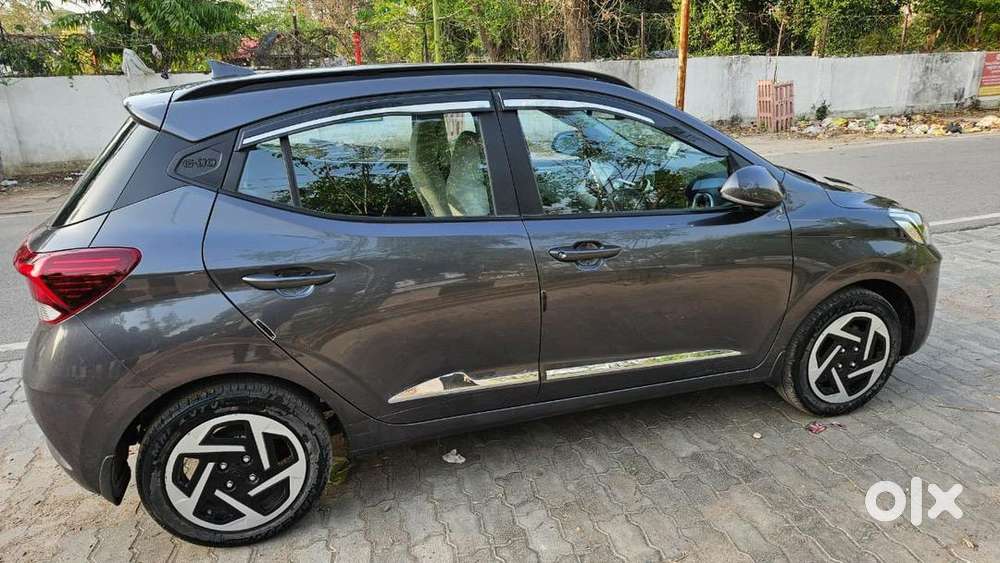 Hyundai Grand I10 Nios Petrol Sportz 2025 April 1 Owner 4000 Driven