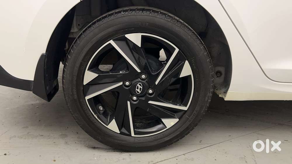 Hyundai Verna 1.5 Mpi Mt Sx (o), 2020, Petrol