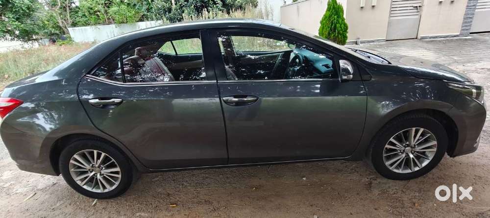 Toyota Corolla Altis 2015 Petrol Well Maintained