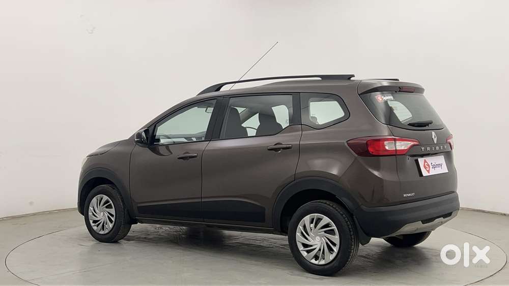 Renault Triber Rxz, 2022, Petrol