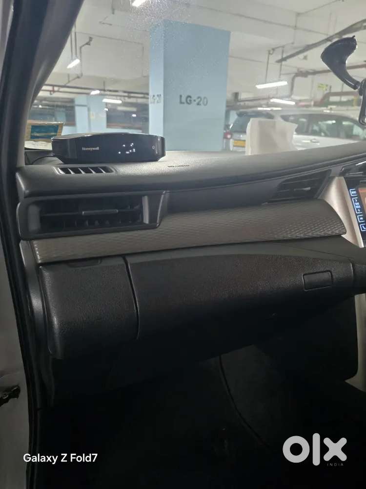 Toyota Innova Crysta 2.7 G Automatic Petrol | 2018 | 59,000 Km