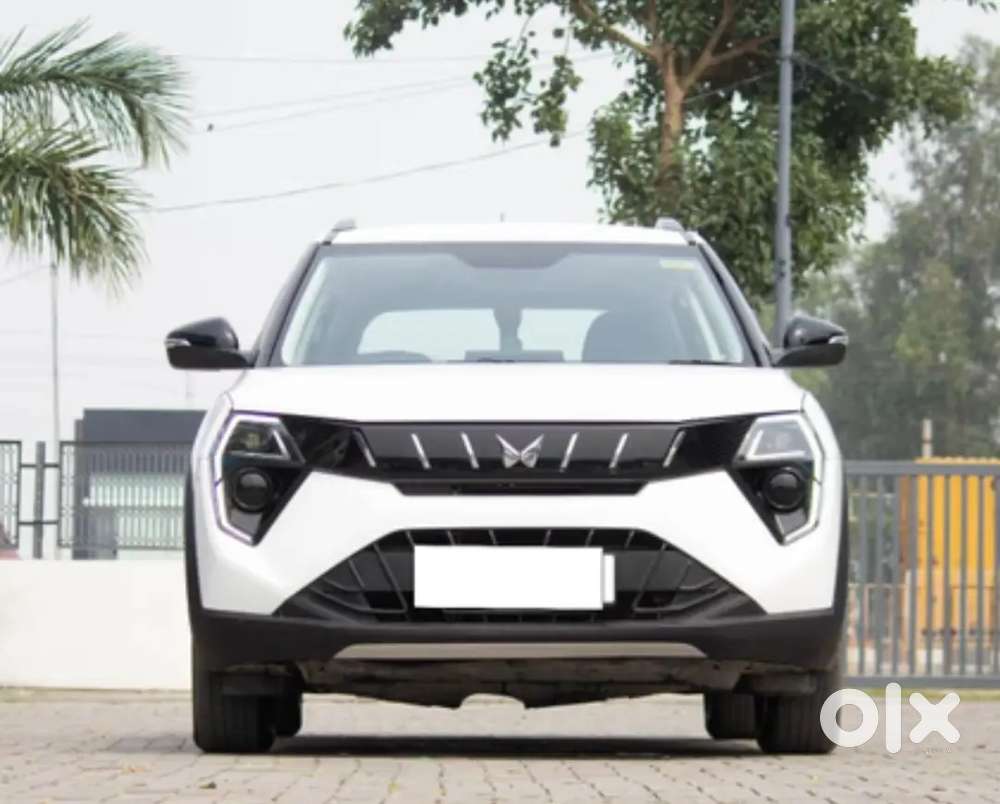 Mahindra Xuv 3xo 2025 Diesel 9600 Km Driven