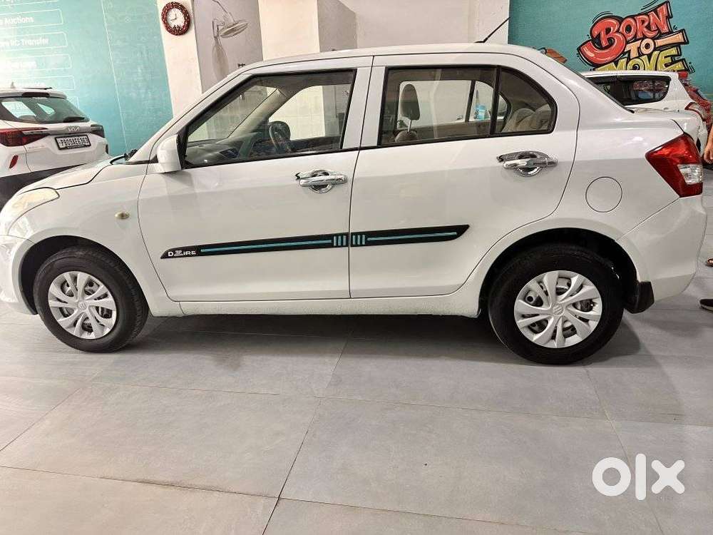 Maruti Suzuki Swift Dzire 1.2 Lxi Bsiv, 2015, Petrol