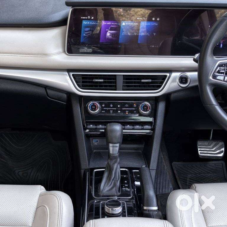 Mahindra Xuv700 2.2 Ax 7 Diesel At Str, 2022, Diesel