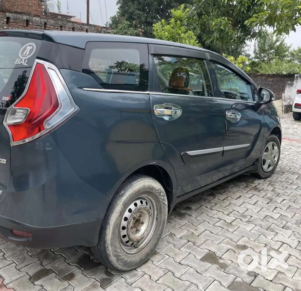 Mahindra Marazo