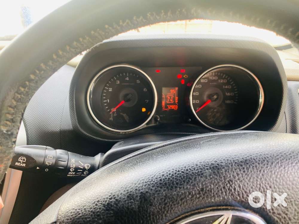 Mahindra Tuv 300 2016