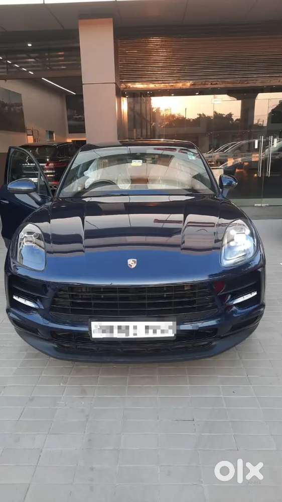 2019 Porsche Macan Petrol