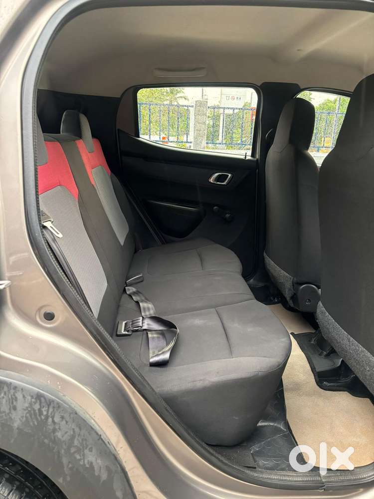 Renault Kwid 1.0 Rxt Amt Opt, 2019, Petrol