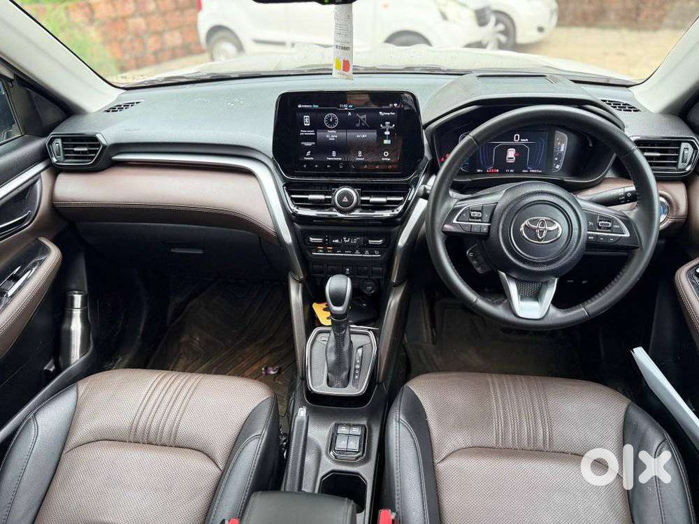 Toyota Urban Cruiser Hyryder 1.5 V Hybrid, 2024, Petrol