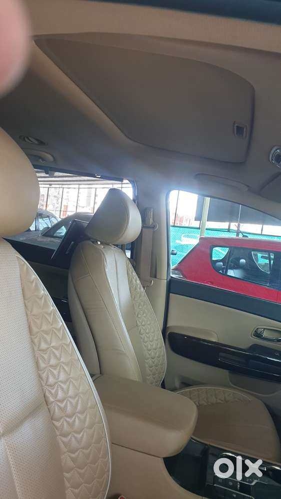 Kia Carnival Limousine Plus 7 Str, 2022, Diesel