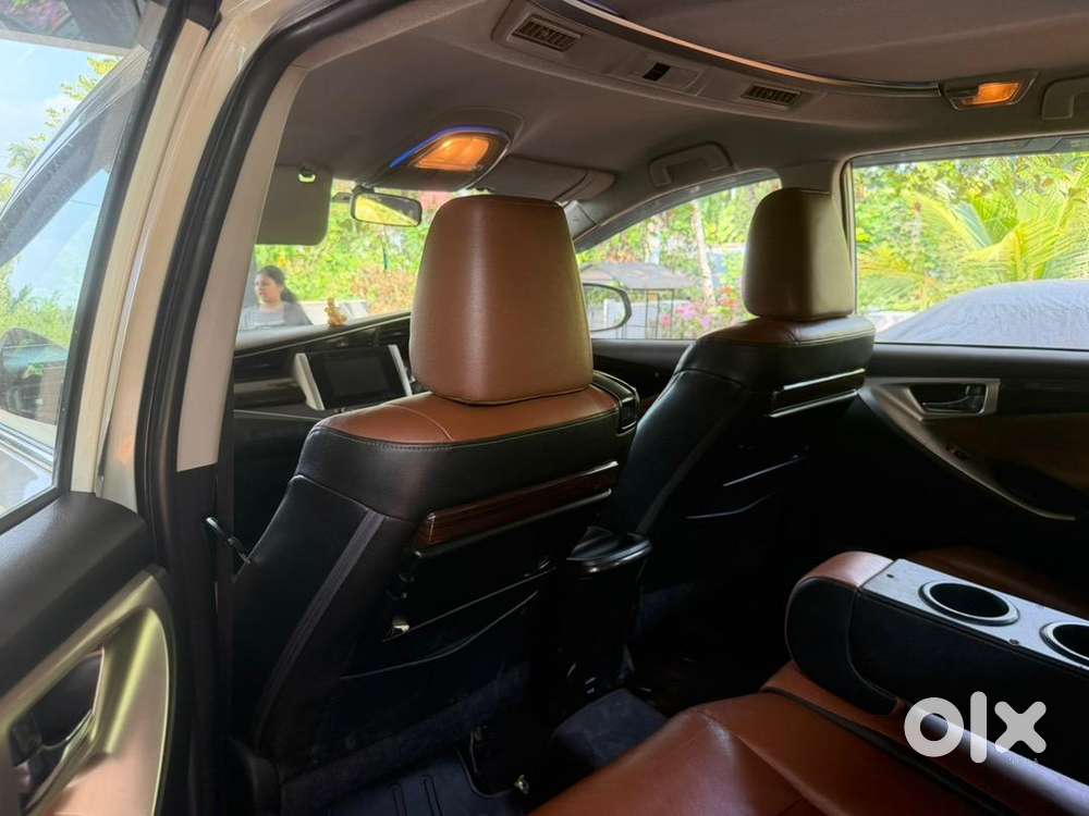 Toyota Innova Crysta 2016 Diesel 156000 Km Driven