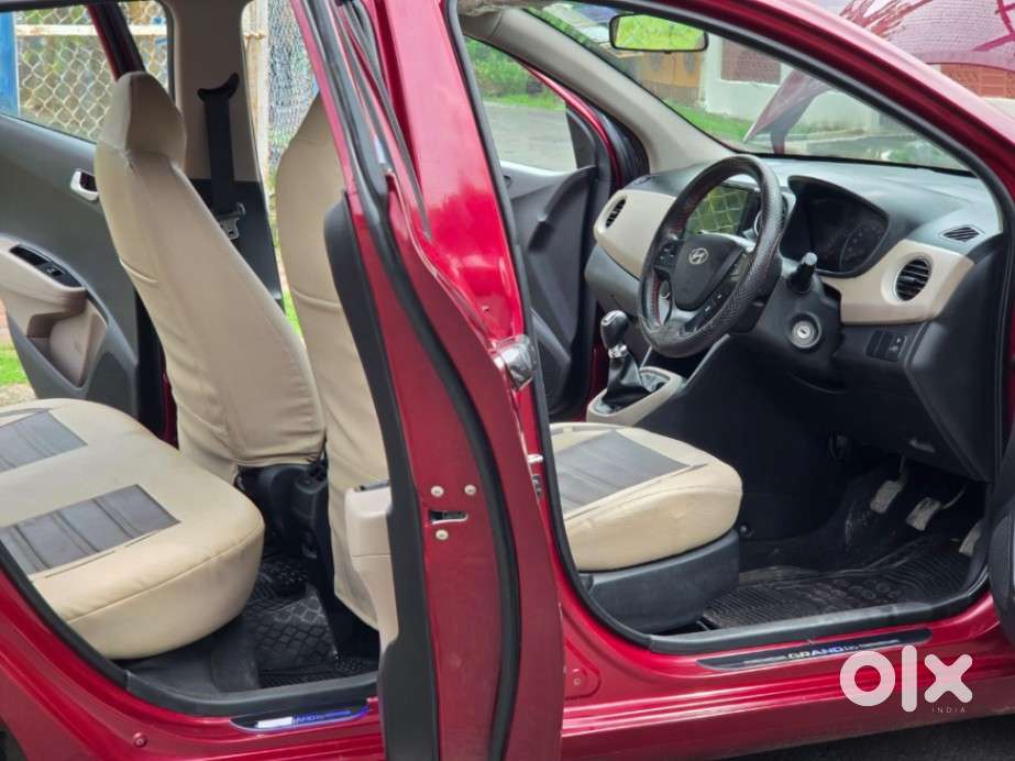 Hyundai Grand I10 Sportz, 2016, Petrol
