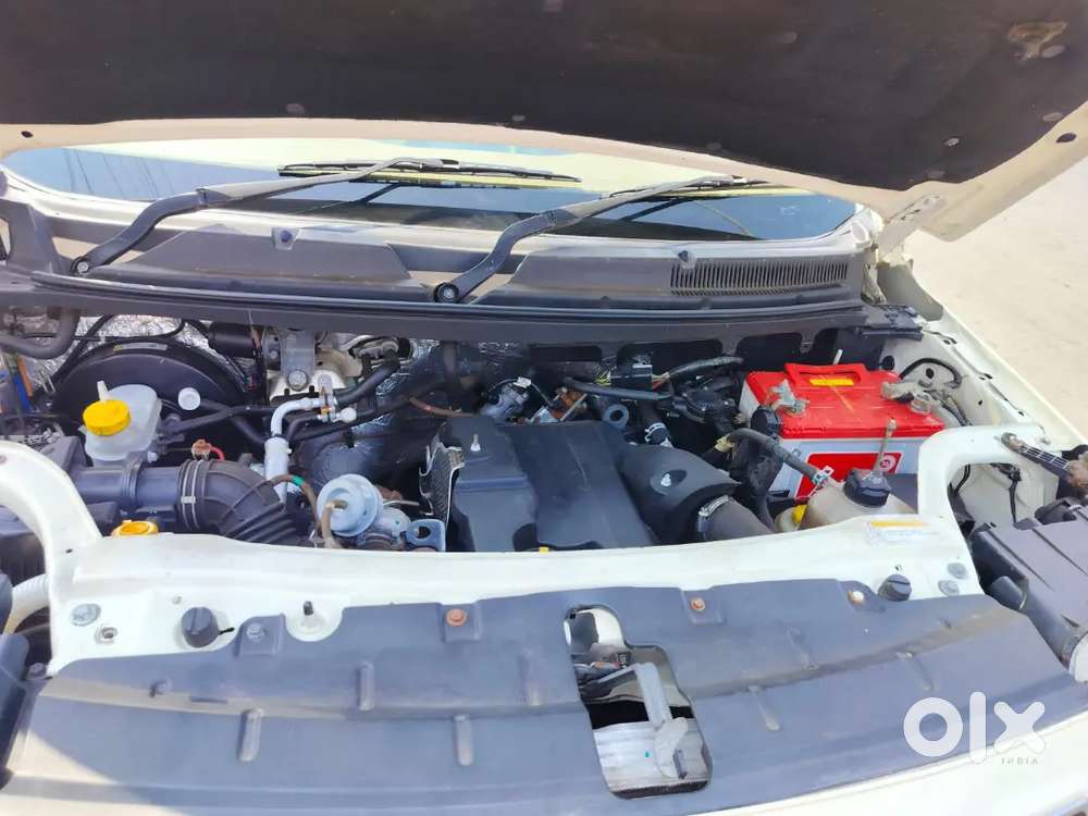 Mahindra Tuv 300 2018