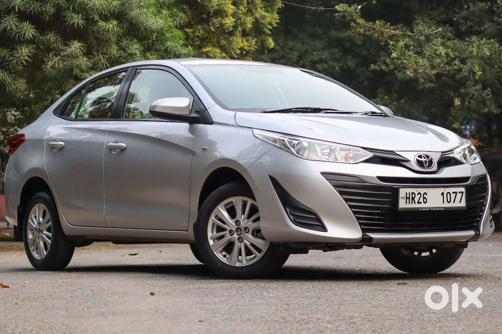 Toyota Yaris J Cvt, 2020, Petrol