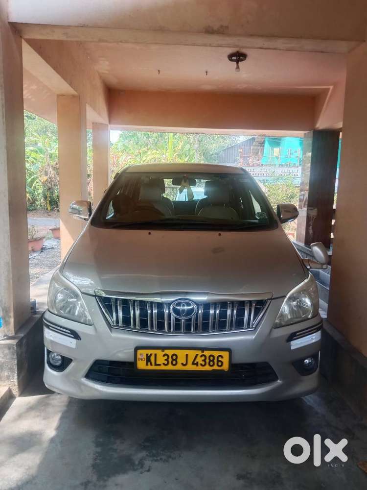 Innova  2013 Well Maintained