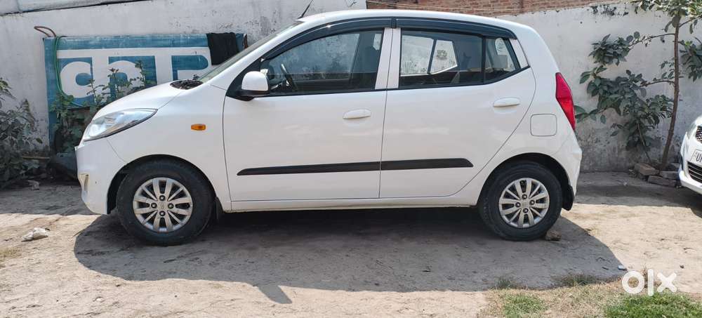 Hyundai I10 Sportz, 2016, Petrol