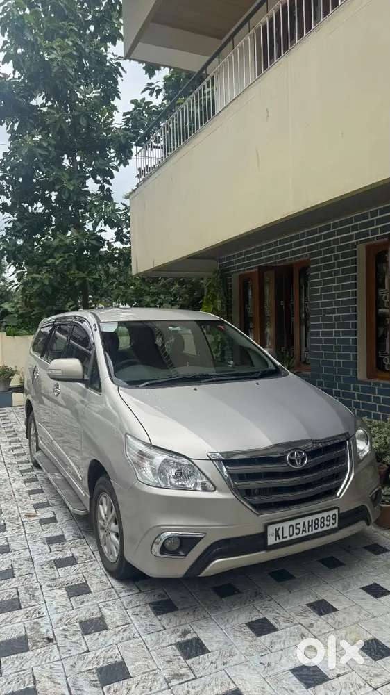 Toyota Innova 2.5 V 2013