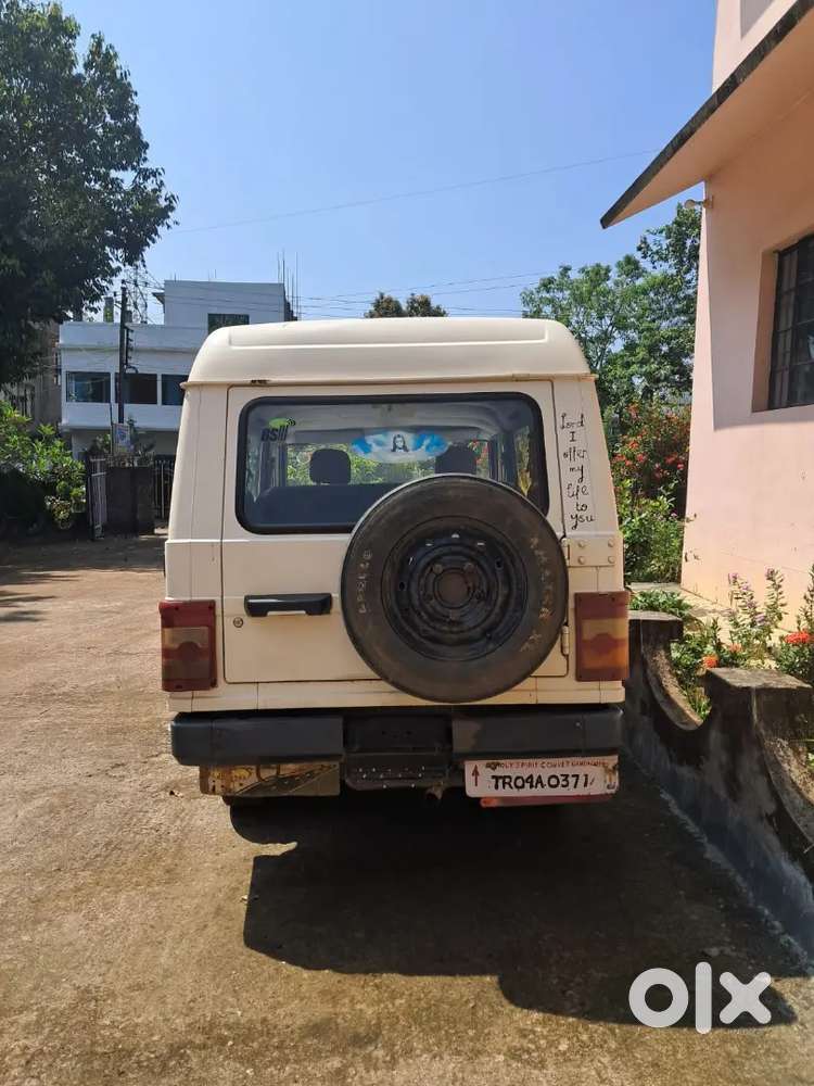Mahindra Bolero Neo 2011