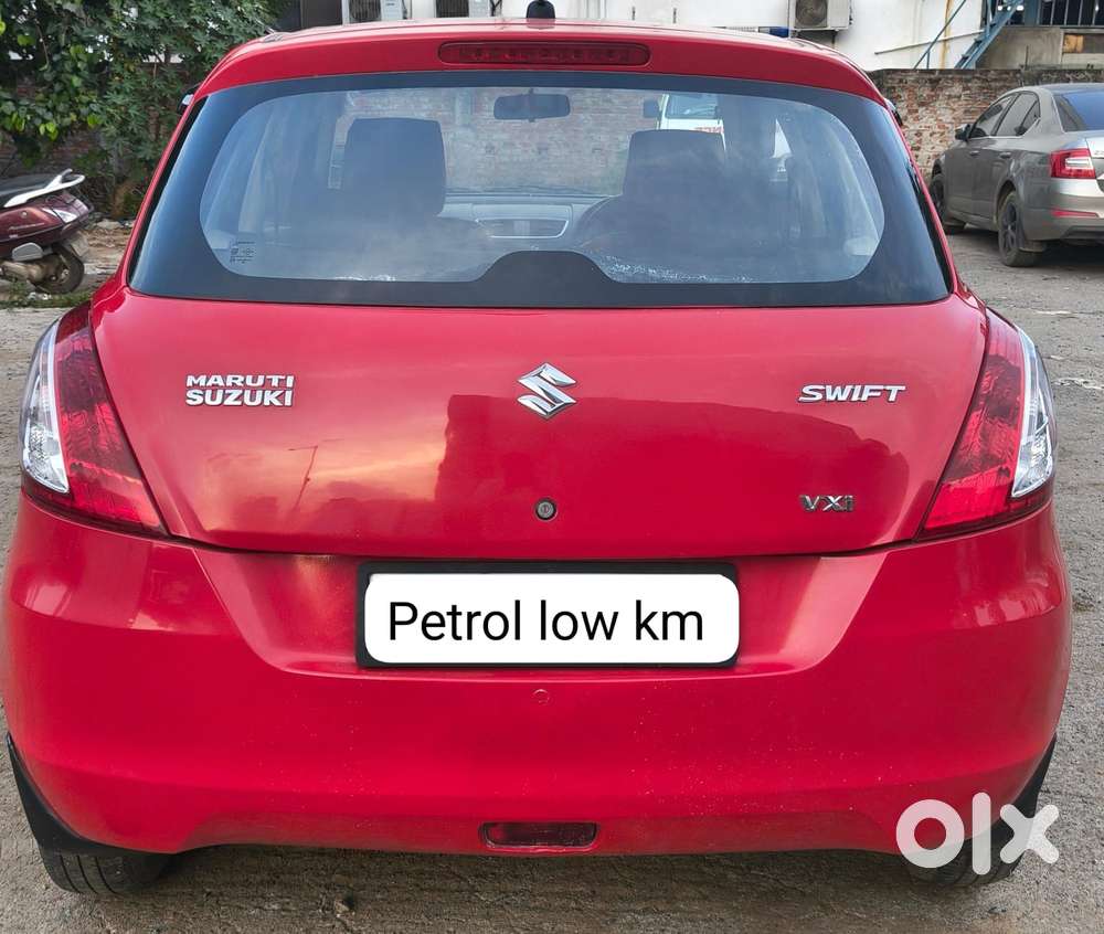 Maruti Suzuki Swift Vxi + Manual, 2018, Petrol