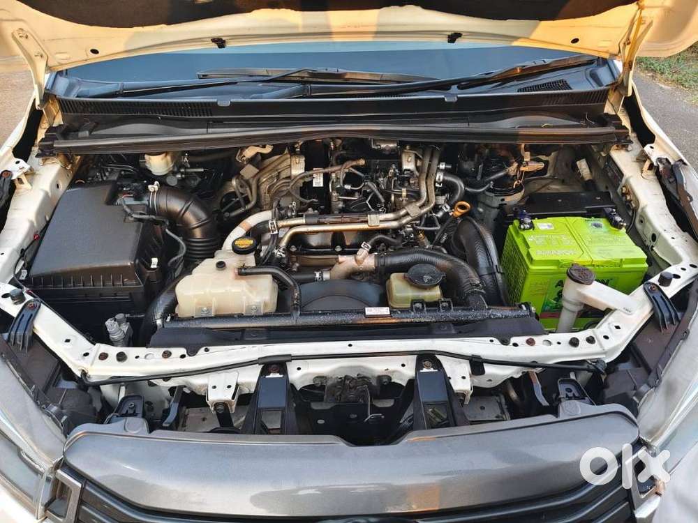 Toyota Innova Crysta 2.4 V, 2016, Diesel