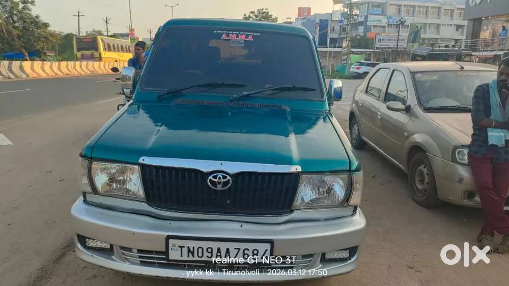 Toyota Qualis 2002 Diesel 350000 Km Driven