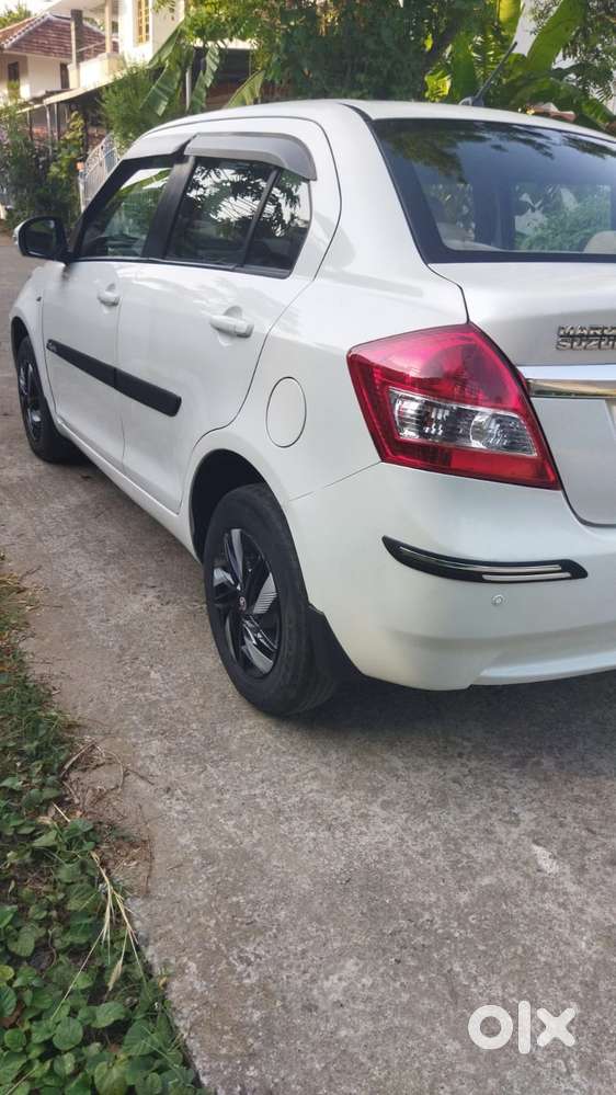 Maruti Suzuki Swift Dzire 1.2 Vxi Bsiv, 2014, Petrol
