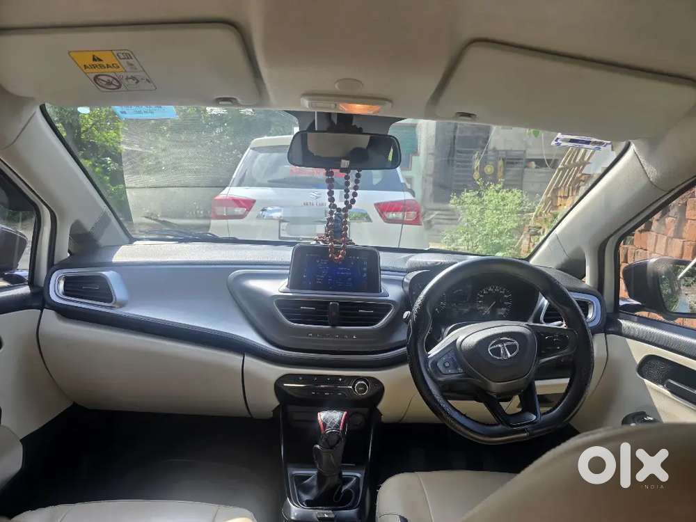 Tata Altroz 1.2 Xt 2022 Petrol Manual