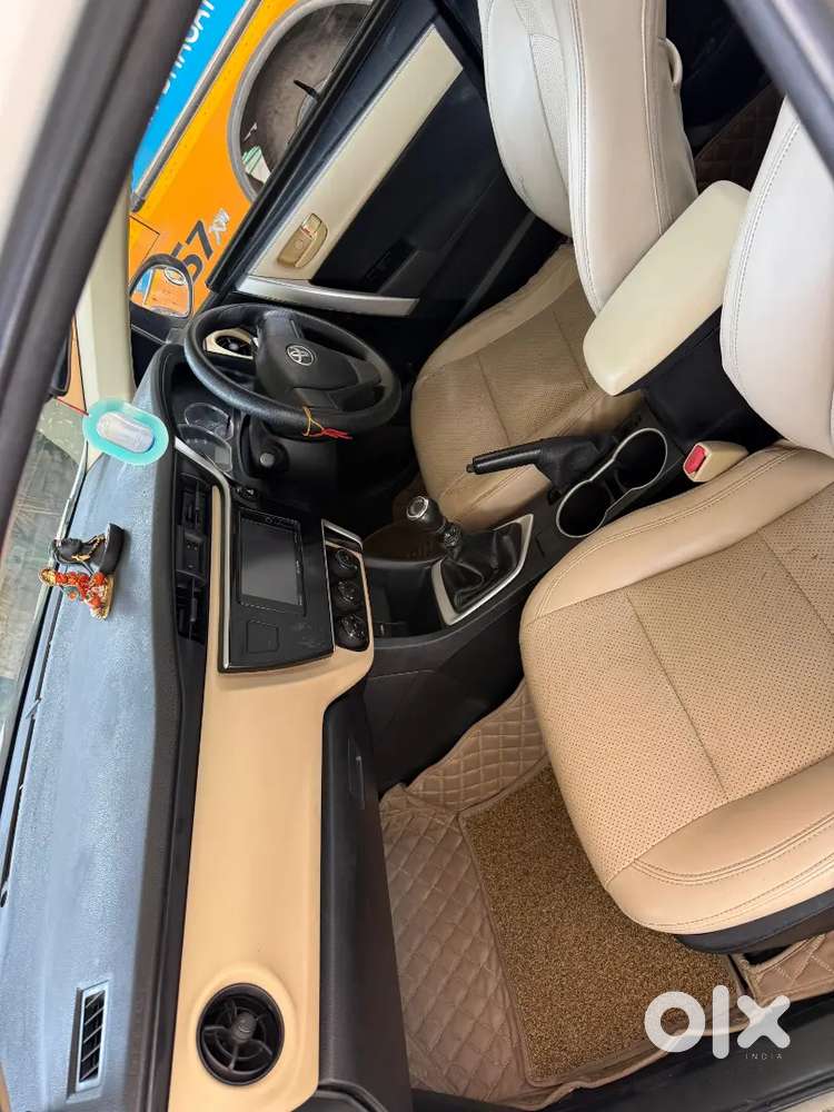 Toyota Corolla Altis 2017