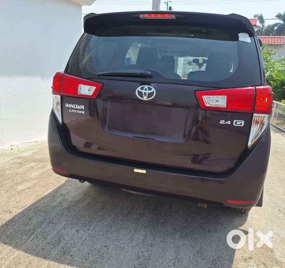 Innova Car Well Maintained  Personal Use