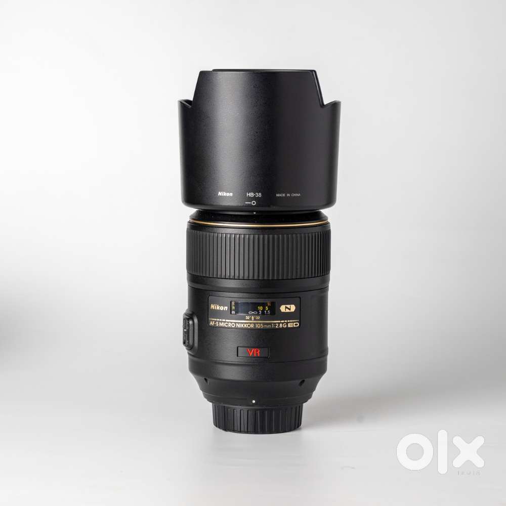 Nikon AF-S VR Micro-NIKKOR 105mm IF-ED Lens Cameras