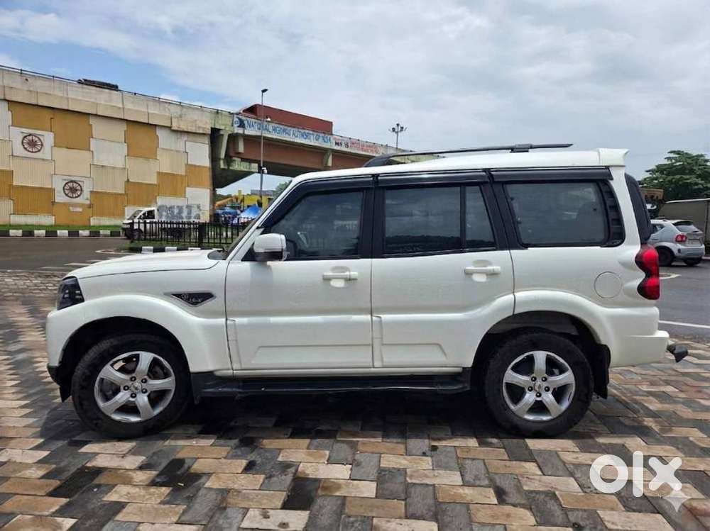 Mahindra Scorpio S11 Mt 7s, 2023, Diesel