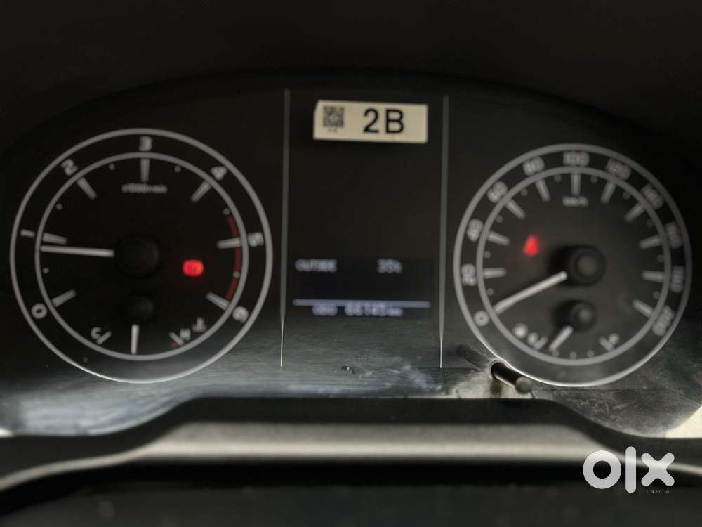 Toyota Innova Crysta [2020-ongoing] 2.4 Gx 7 Str, 2021, Diesel