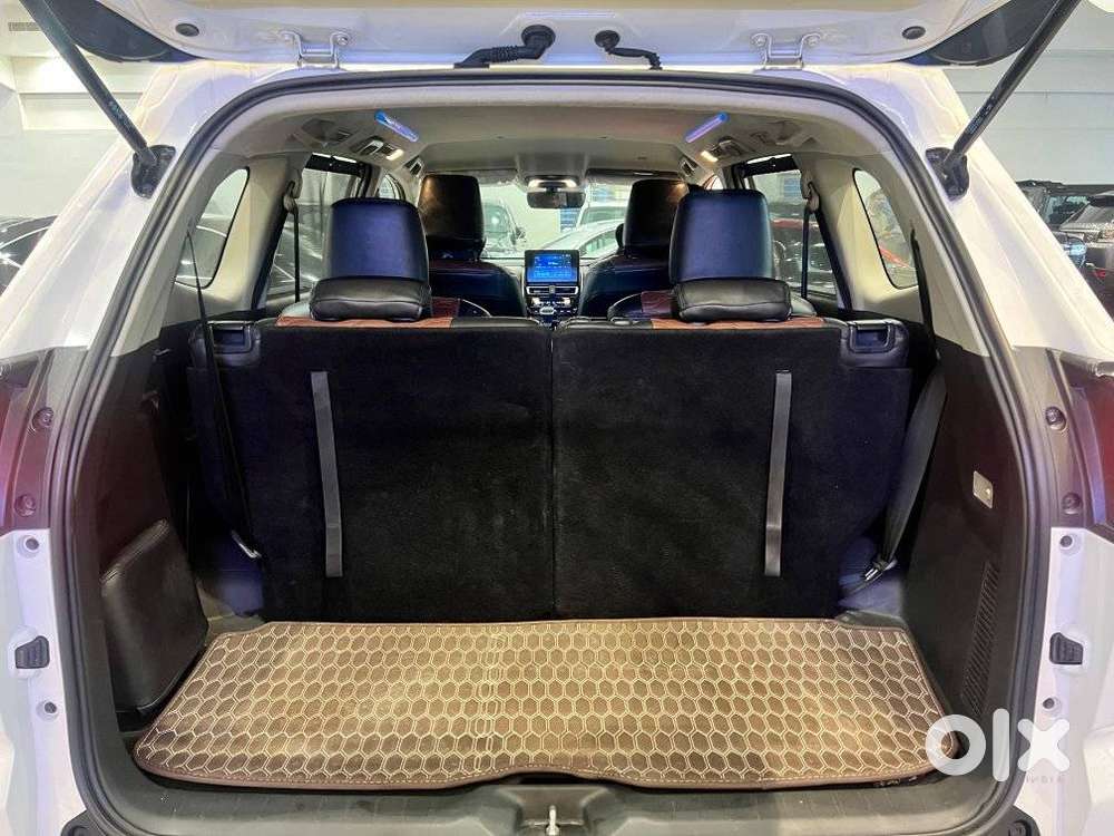 Toyota Innova Hycross 2.0 Vx Hybrid 7 Str, 2023, Petrol