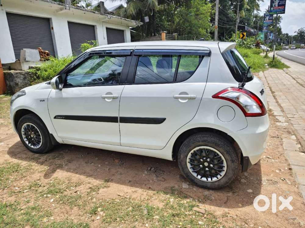 Maruti Suzuki Swift 1.2 Vxi (o), 2015, Petrol