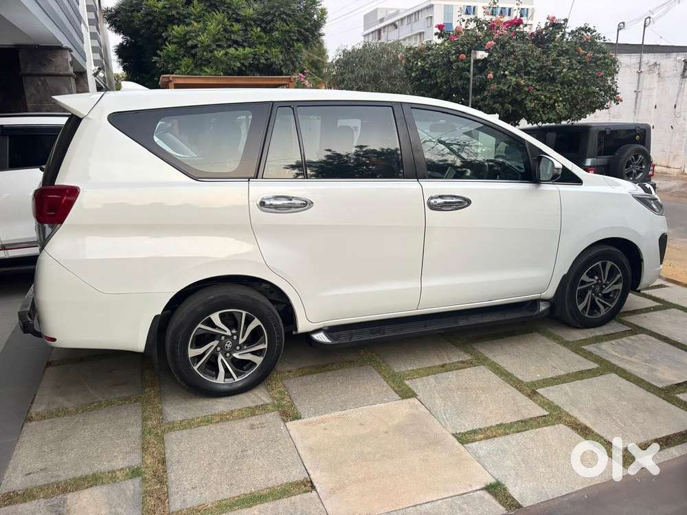 Toyota Innova Crysta 2.4 V, 2022, Diesel