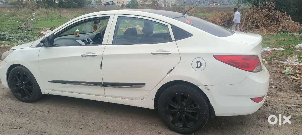 Hyundai Fluidic Verna 2013