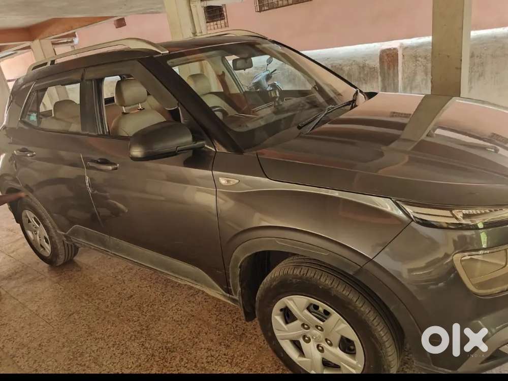 Hyundai Venue E Petrol 2021