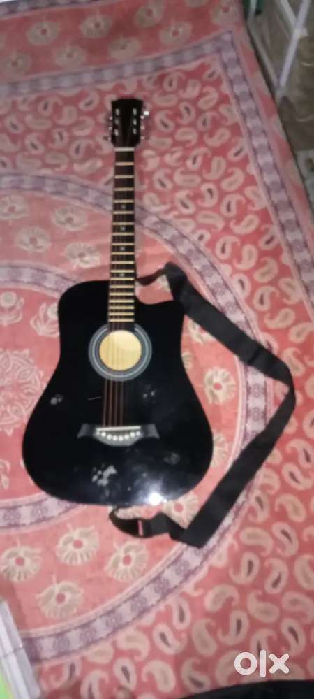 Revel Acoustic Guitar 38c
₹2000