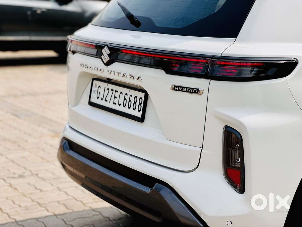 Maruti Suzuki Grand Vitara 1.5 Zeta Plus Dual Tone Intelligent Hybri..