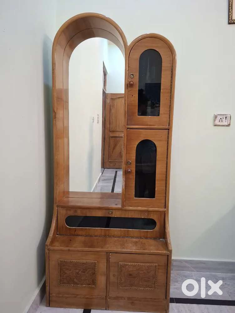 Wooden dressing table with full length mirror