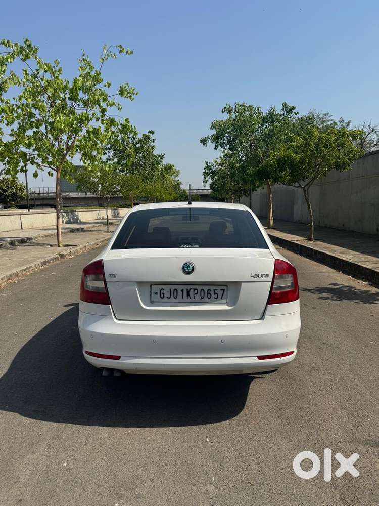 Skoda Laura Ambition 2.0 Tdi Cr Mt, 2011, Diesel
