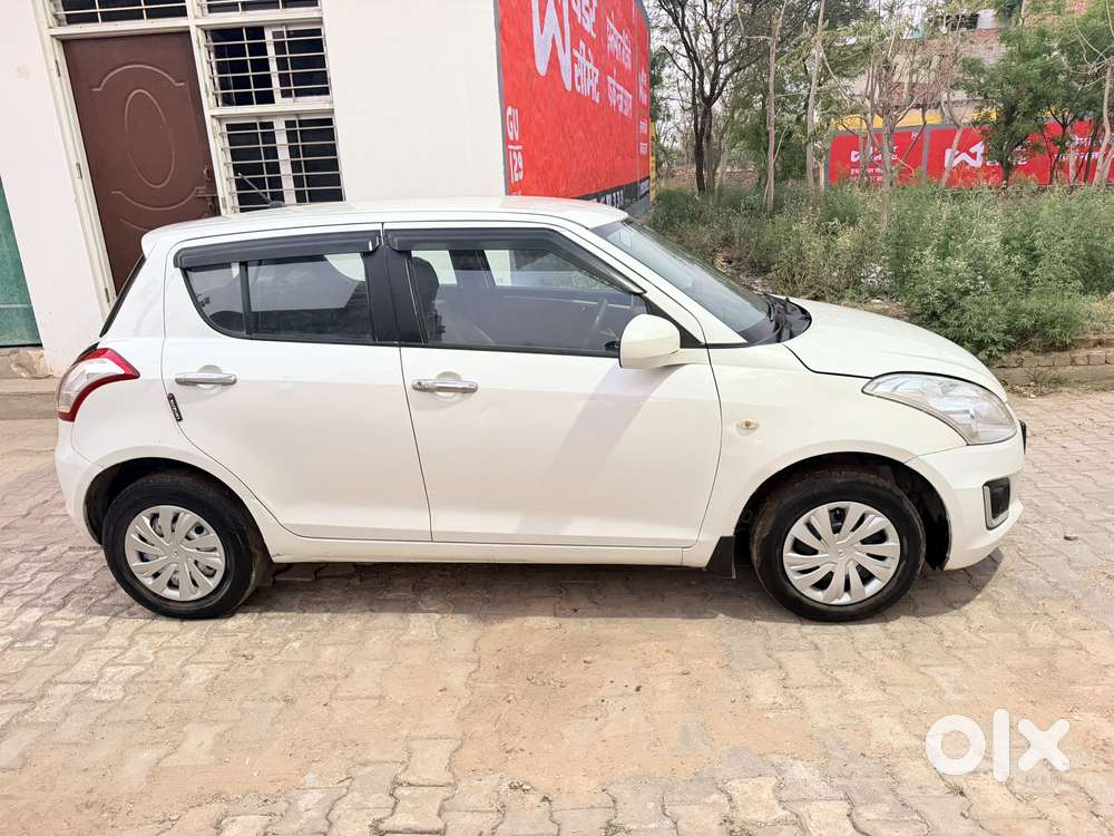 Maruti Suzuki Swift Lxi Option, 2017, Petrol