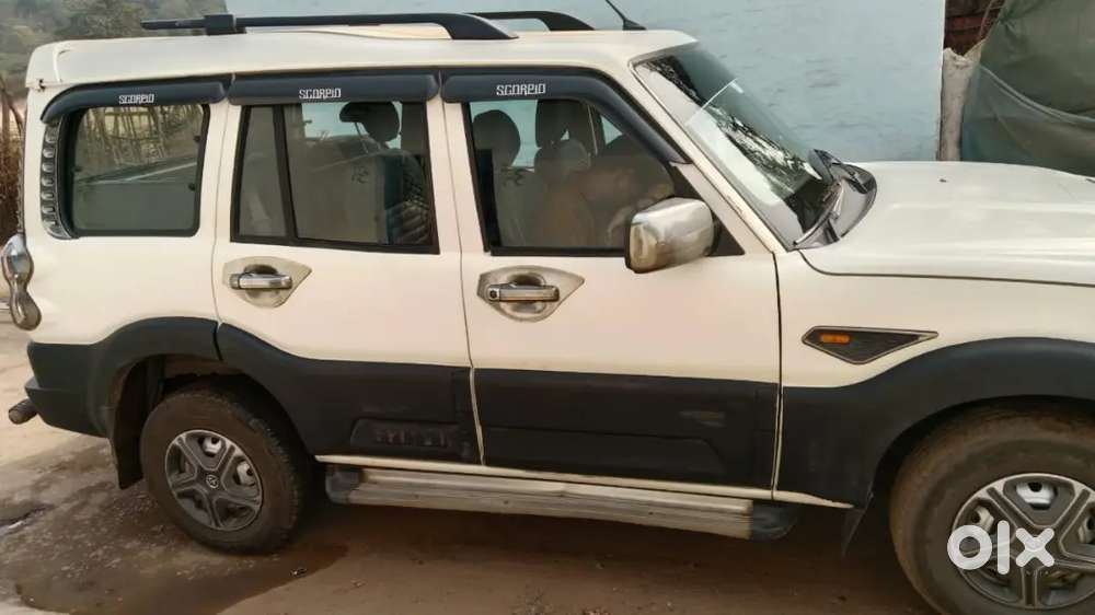Mahindra Scorpio 2017 Diesel 130000 Km Driven