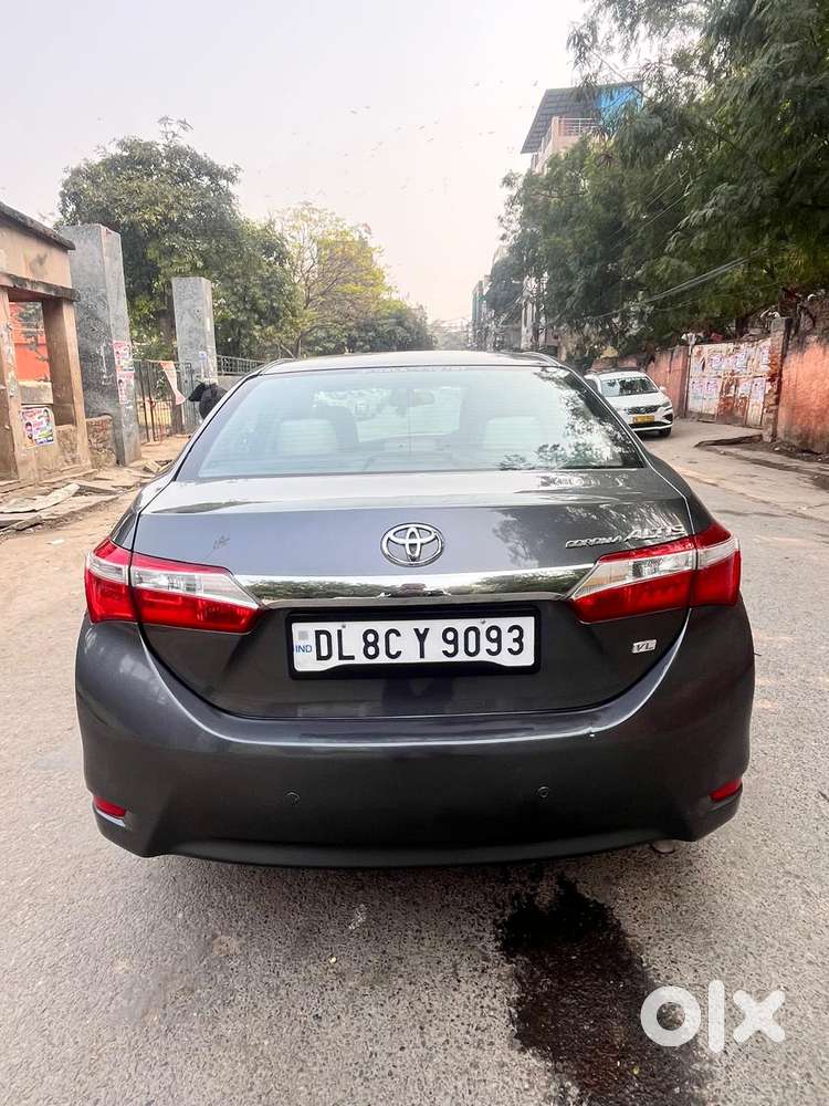 Toyota Corolla Altis 1.8 J, 2016, Petrol