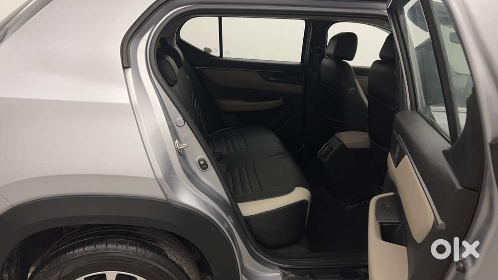 Honda Elevate V Mt, 2024, Petrol