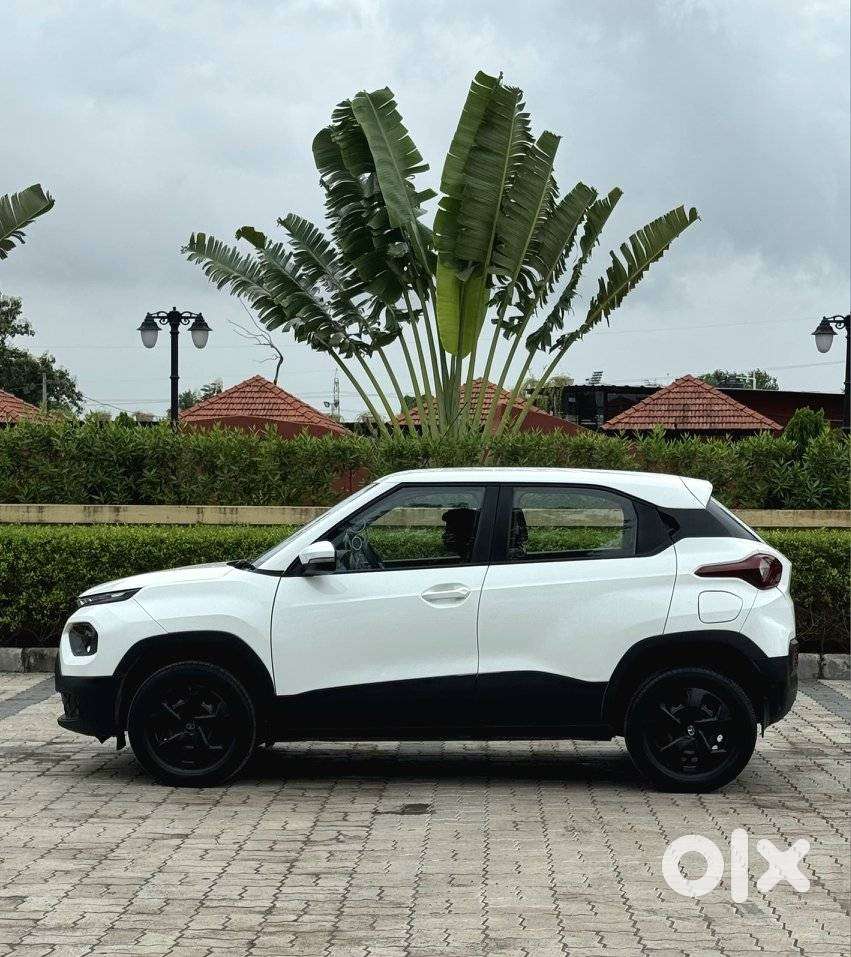 Tata Punch Adventure Amt, 2022, Petrol