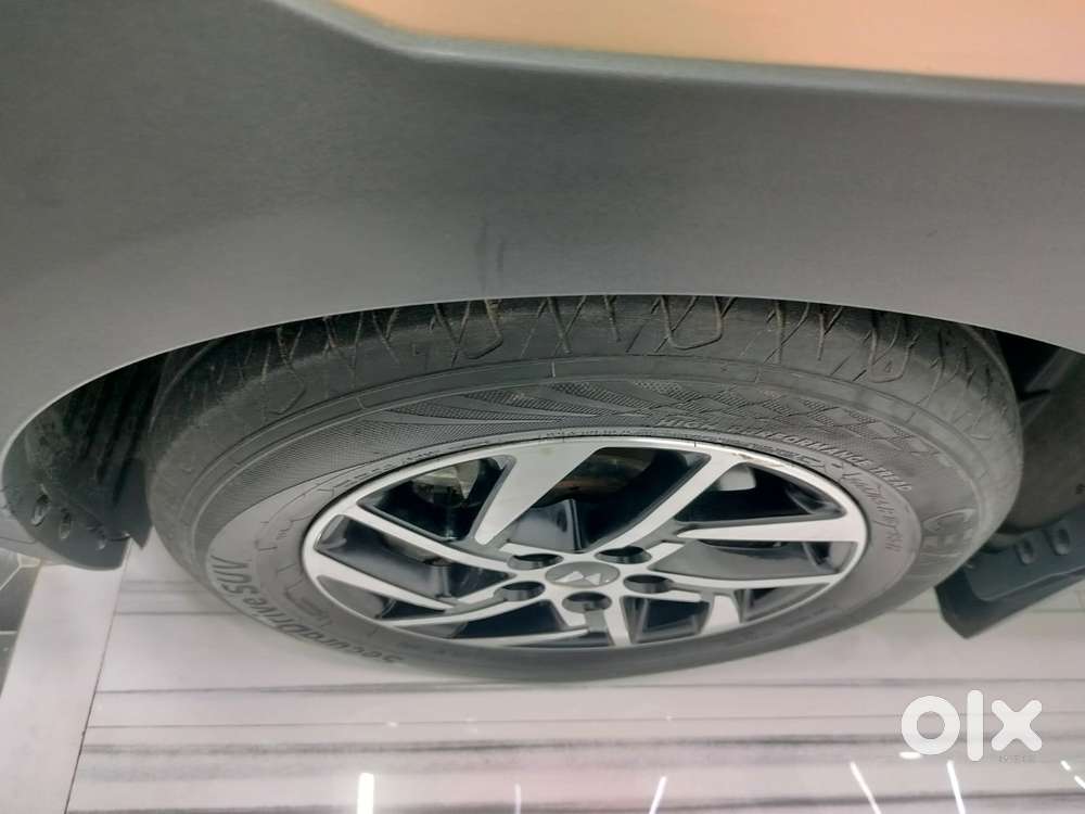Mahindra Xuv 3xo Ax5l 1.2 Petrol At, 2024, Petrol