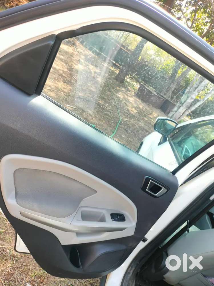 Ford Ecosport 2015 Diesel 105000 Km Driven