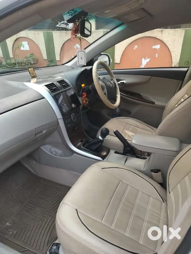 Toyota Corolla Altis 2012